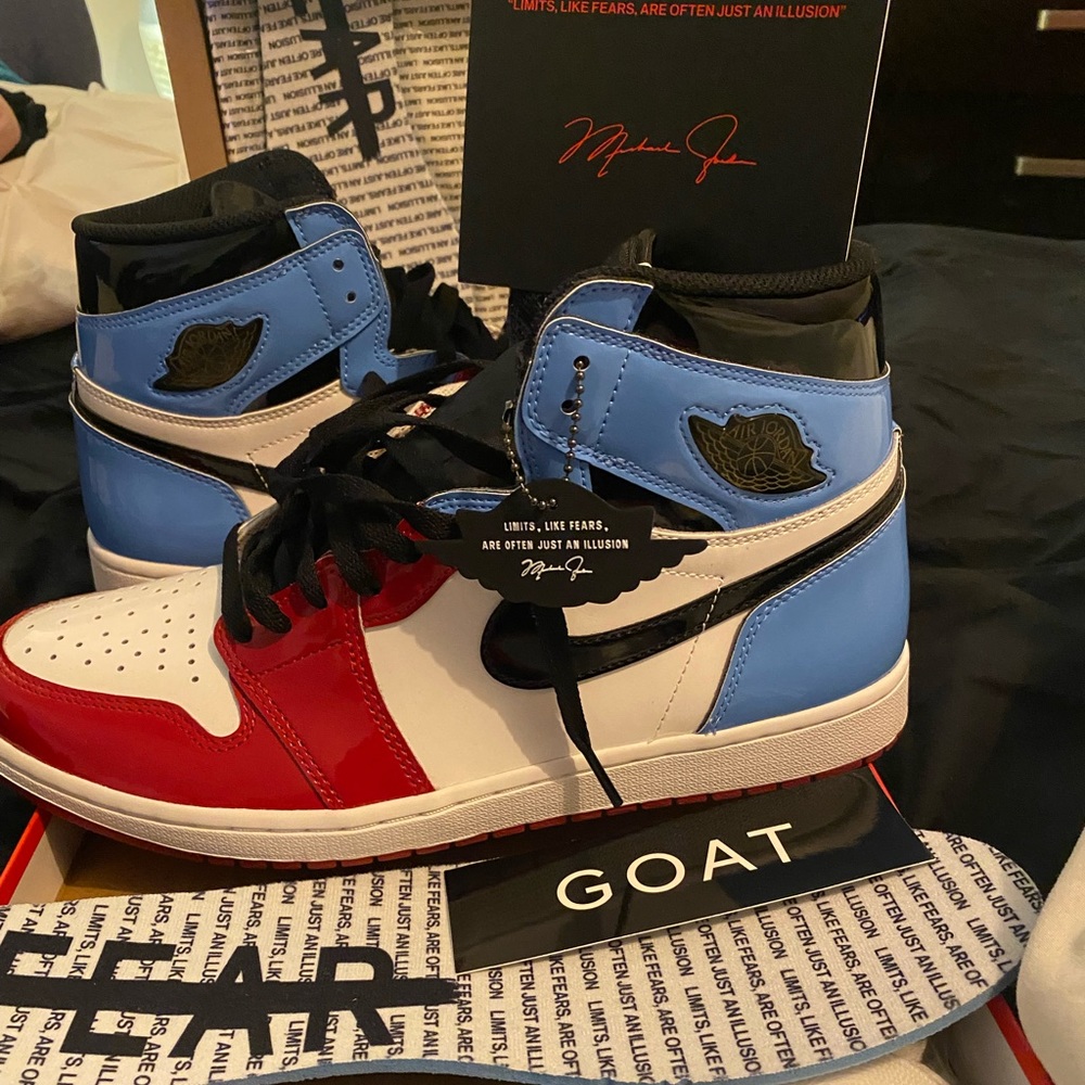Air Jordan 1 Retro High OG UNC to Chicago FEARLESS